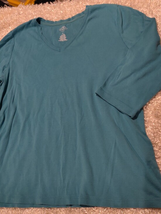 St. John's Bay Tops - Women's St. John's Bay Teal V-Neck Shirt - Classic Comfort 3/4 Sleeve Size Large